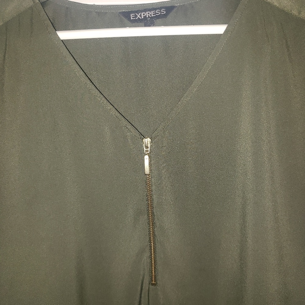 Express Top/blouse - Picture 4 of 6